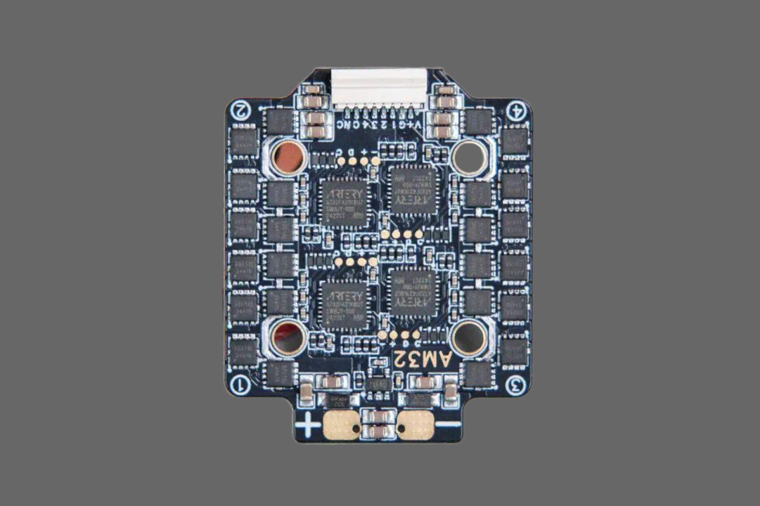 OddityRC-F405-Mini-AM32-40A-Vortex-F4-4in1-esc-bottom--1024x682.jpg